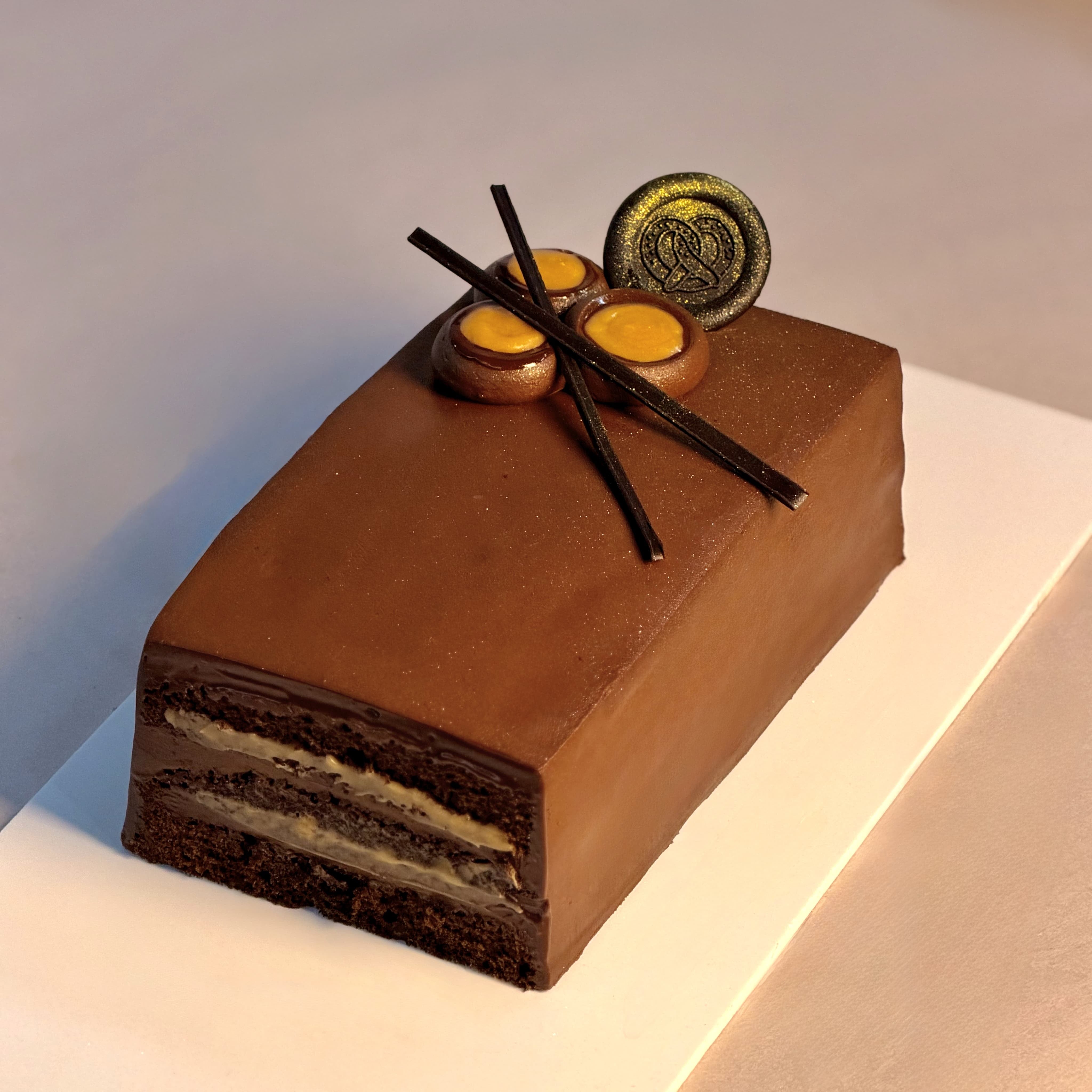 London Viral Chocolate Caramel Cake (Gluten-free) - 750gms