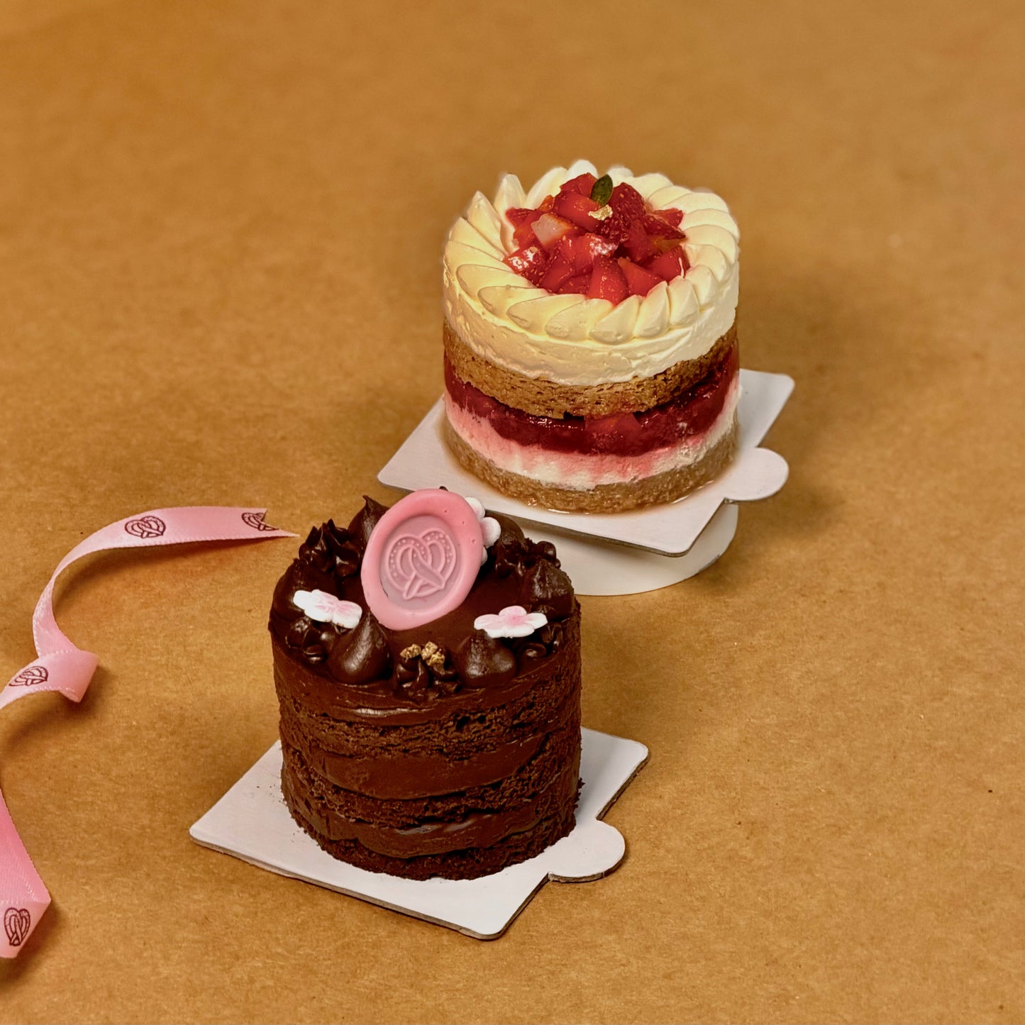 Sugar-Free Strawberry Mini Cake Combo