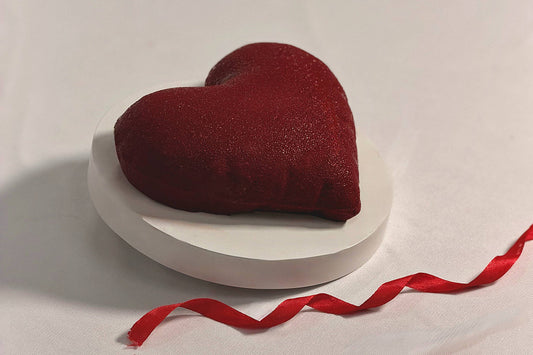 Velvet Pistachio Kunafa Heart (750gms)