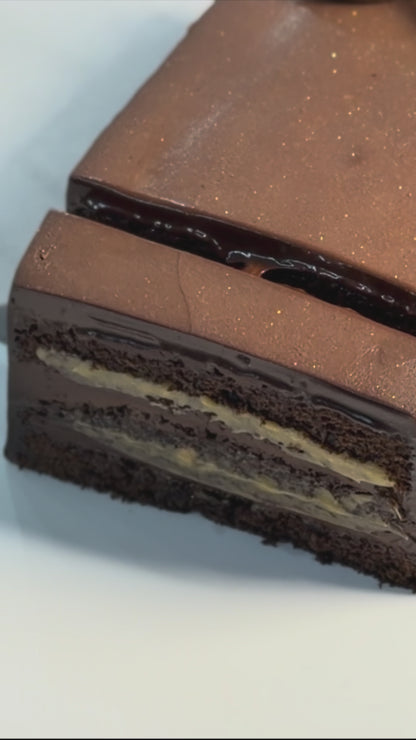 London Viral Chocolate Caramel Cake (Gluten-free) - 750gms