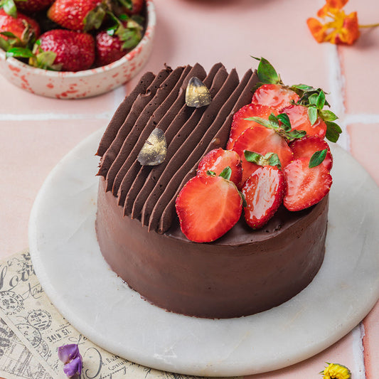Strawberry, Hazelnut & Chocolate Cake